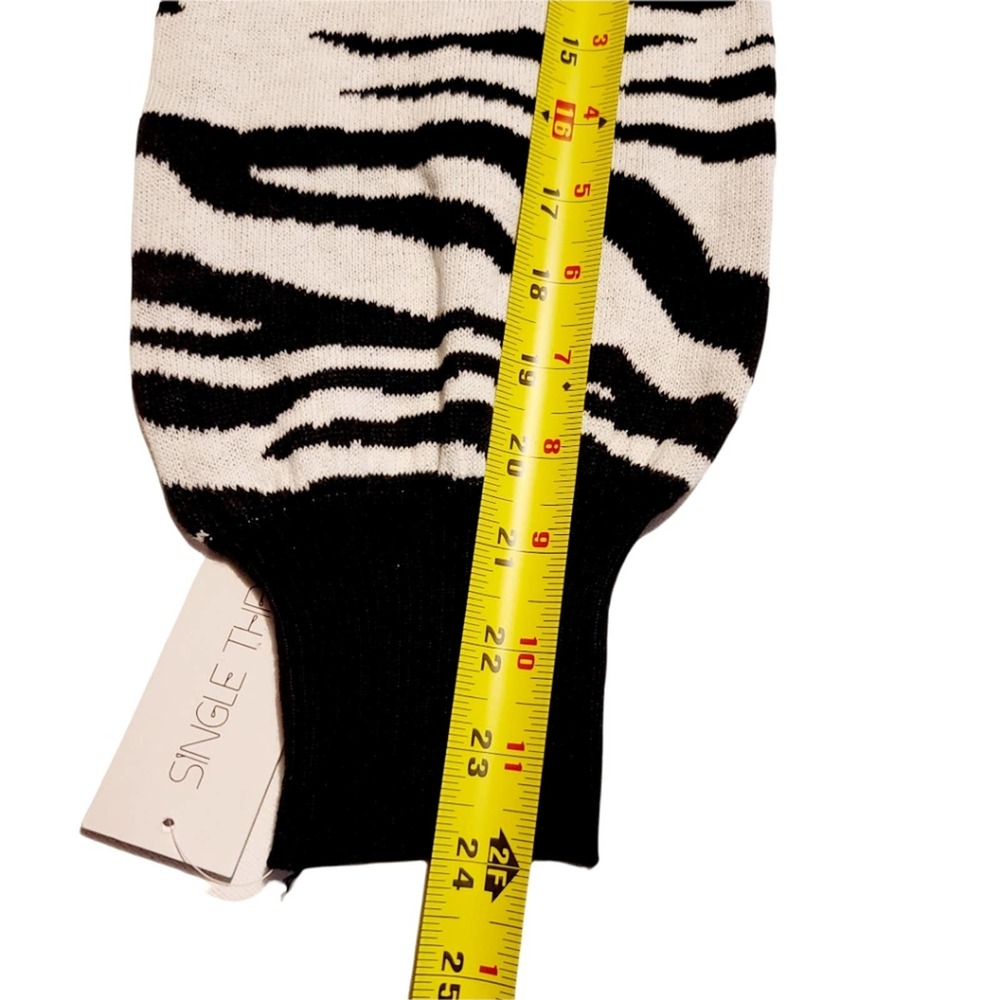 Single Thread Zebra Print Sweater - Picture 5 of 9
